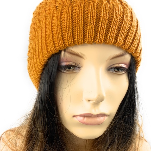 Slouch Beanie Yellow - Picture 2 of 6